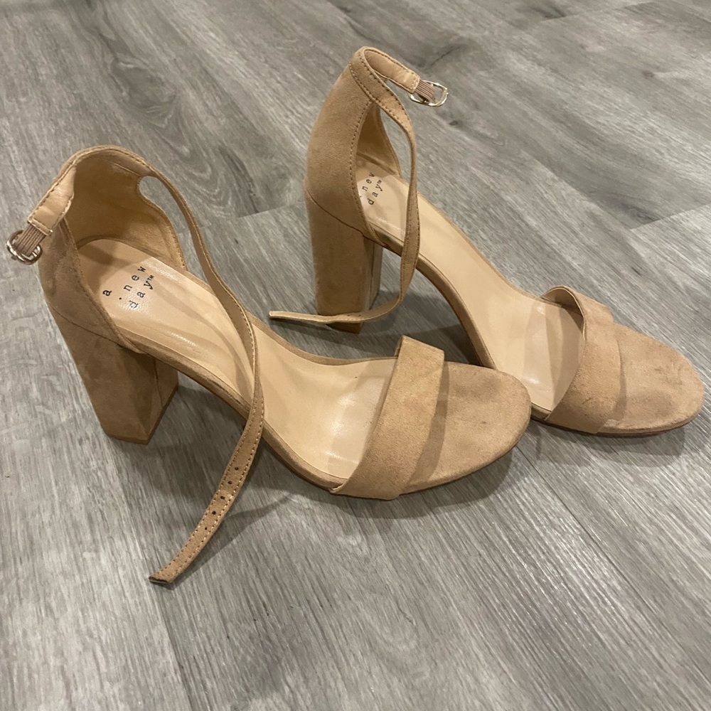 Cream/beige suede block heel